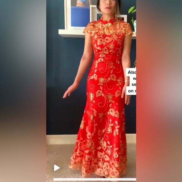 Chinese Cheongsam - Formal Red and Gold Embroidered Qipao - Picture 12 of 12